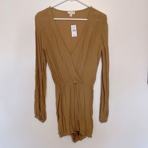 Wet seal mustard color romper size extra small